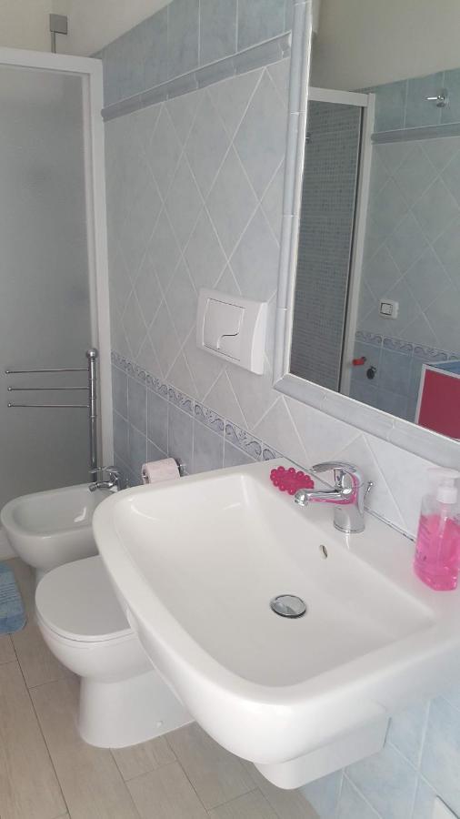Fronte Mare Bella Vista Apartment Isola Rossa Ngoại thất bức ảnh