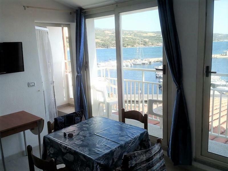Fronte Mare Bella Vista Apartment Isola Rossa Ngoại thất bức ảnh